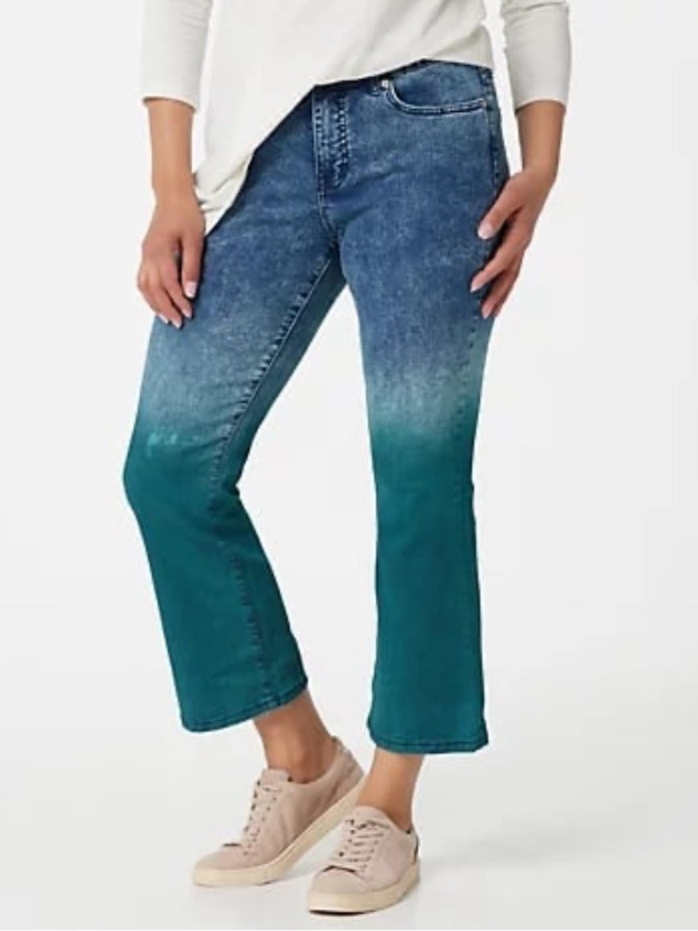 LOGO by Lori Goldstein Petite Ombre Acid Wash Cropped Jeans P14 A394192